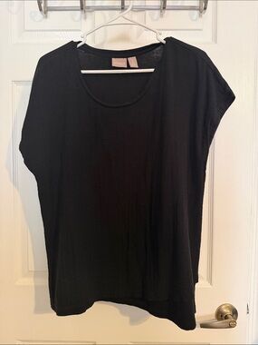 Chico's Black Short Sleeve Scoop Neck Tunic
